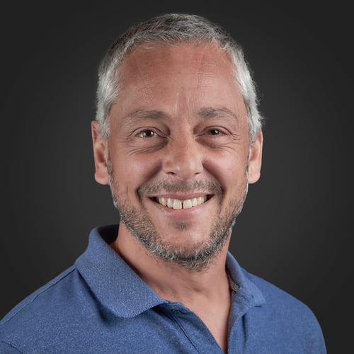 ePost-Mirco-Calzolari-portrait-550x550px-4